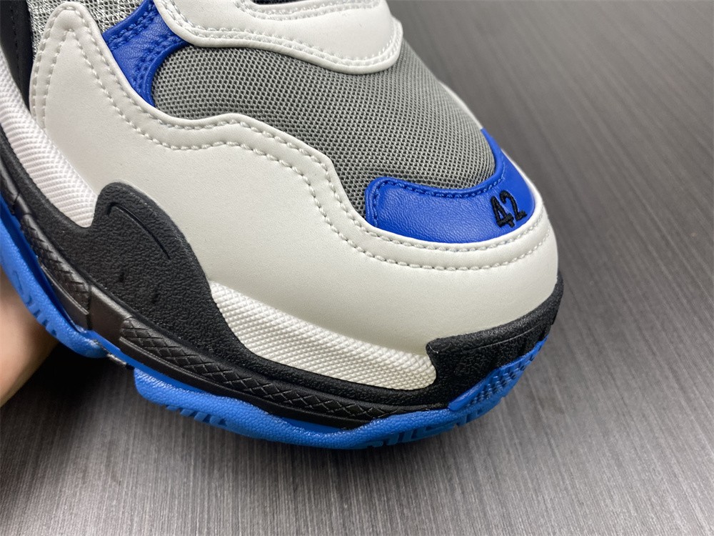 Balenciaga TRIPLE S TRAINER