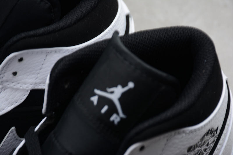 Air Jordan 1 Retro Mid 