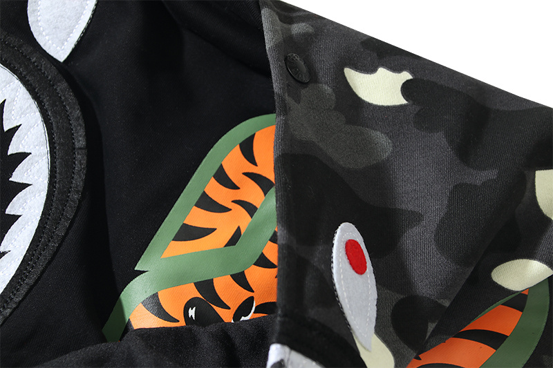 Bape Hoodie 2301024