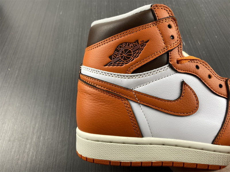 Air Jordan 1 High OG WMNS “Starfish” DO9369-101