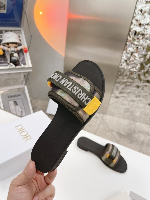 DIOR EVOLUTION SANDAL