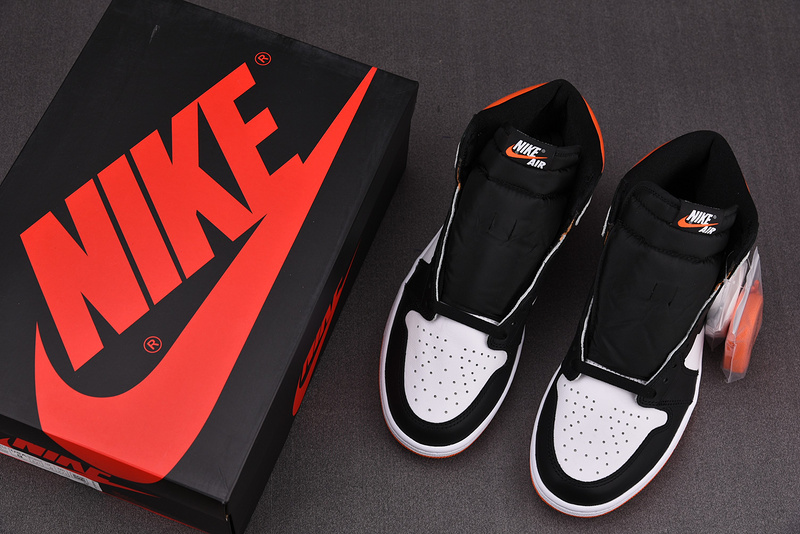 Air Jordan 1 Retro High Electro Orange 555088-180