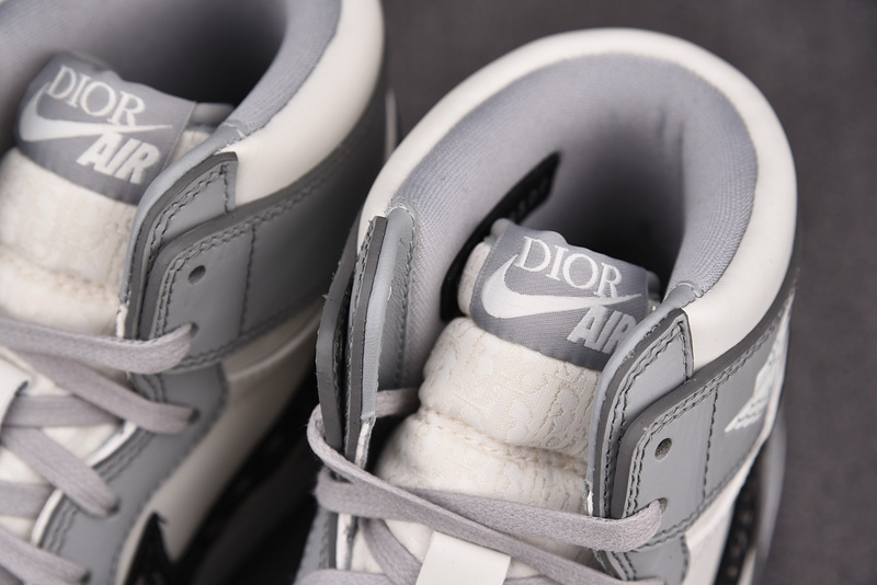 DIOR x Air Jordan 1 High OG CN8607-002