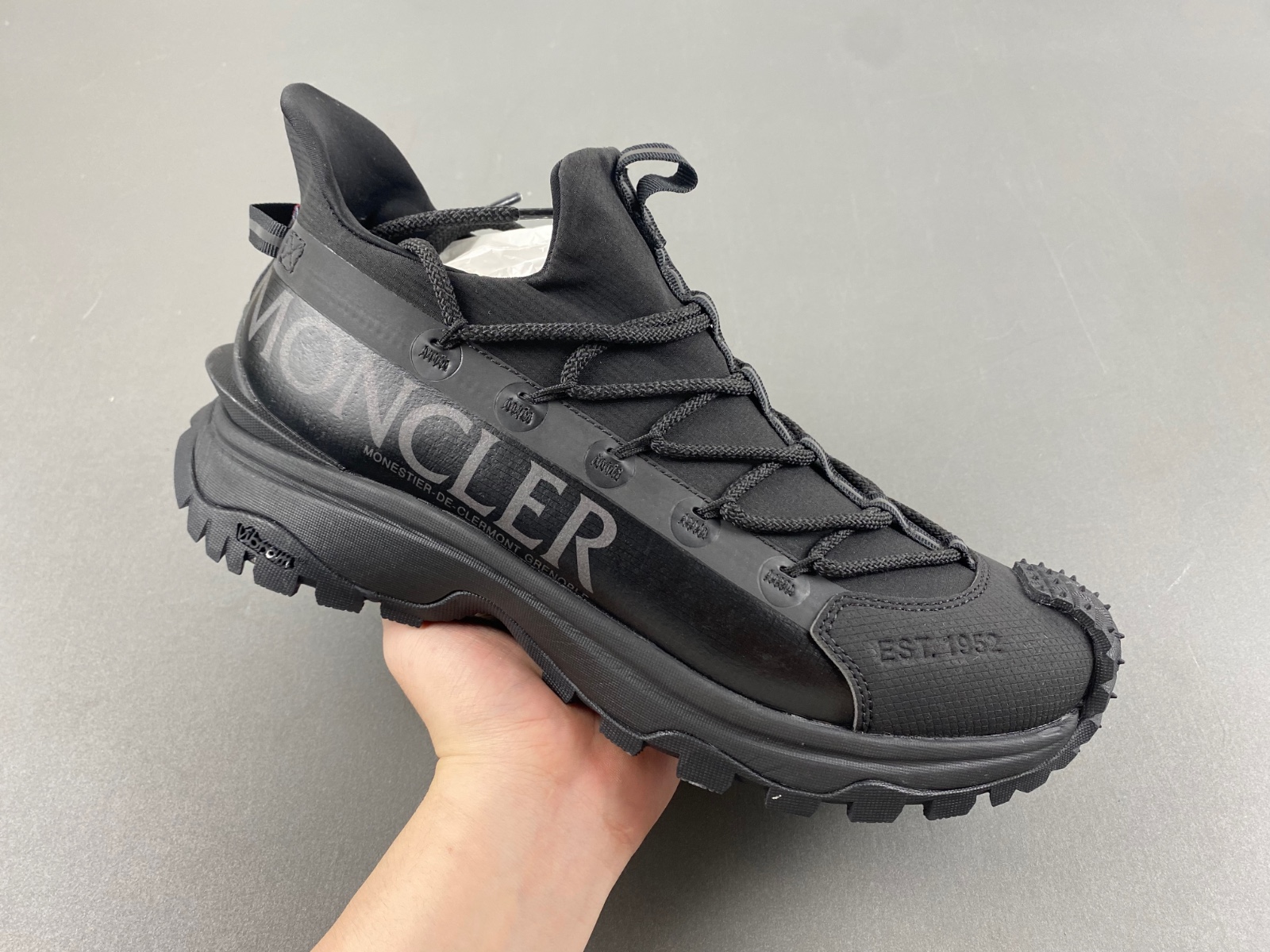 Moncler Trailgrip Lite 2 Sneakers  MC-001
