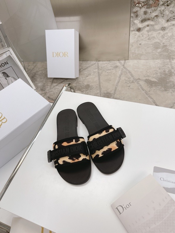 DIOR EVOLUTION SANDAL