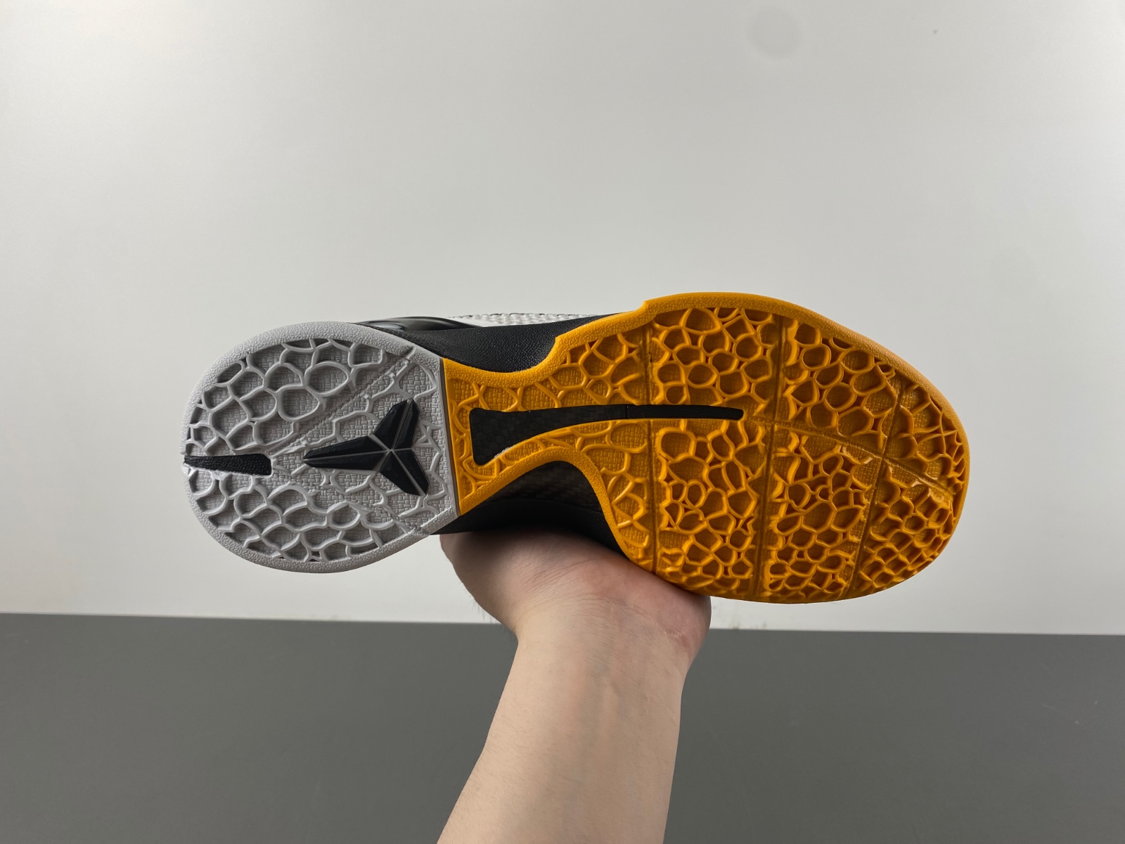 Kobe 6 Protro Playoff Pack White Del Sol CW2190-100