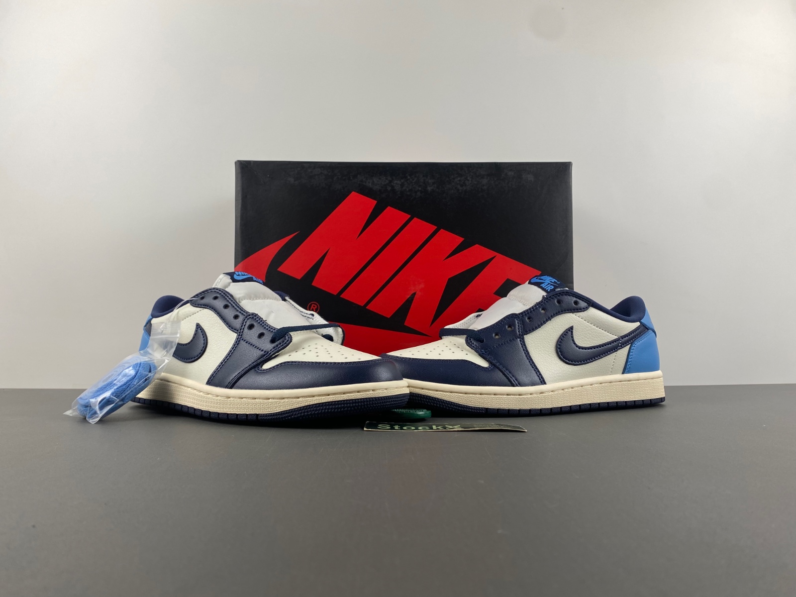 Air Jordan 1 Low R  CZ0790-400