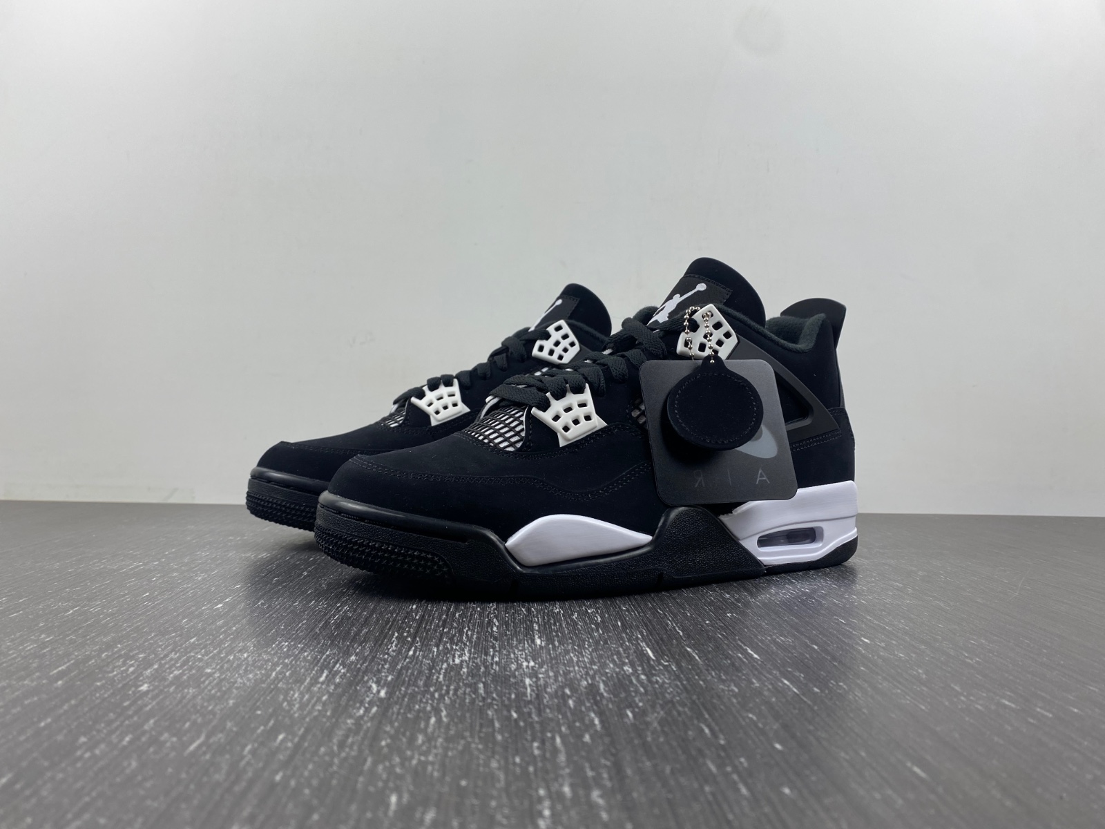 Air Jordan 4 "White Thunder" FQ8138-001