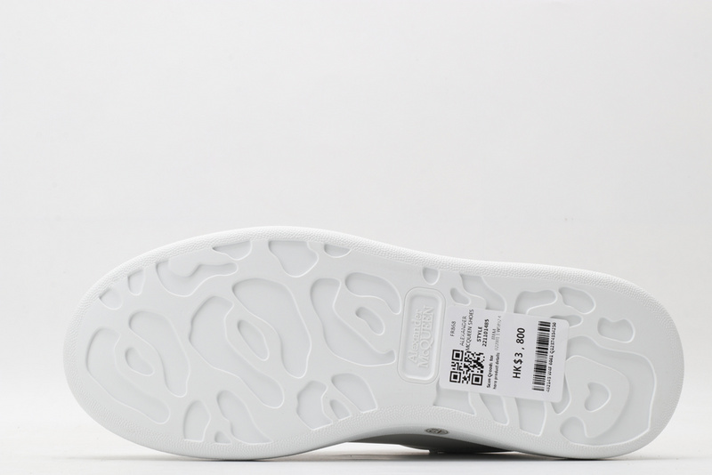 MCQUEEN OVERSIZED SNEAKER