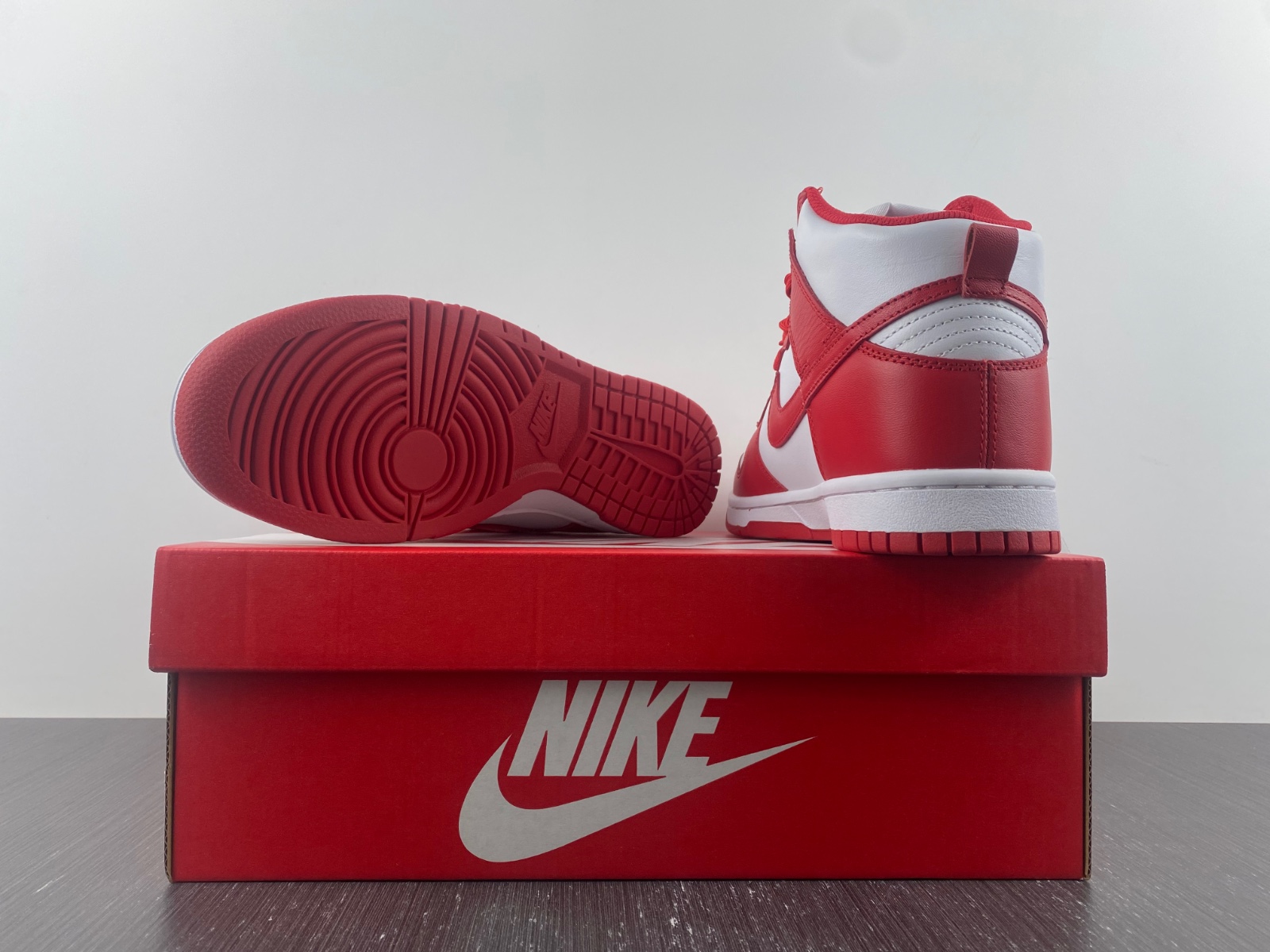Nike Dunk High "Championship Red" DD1399-106