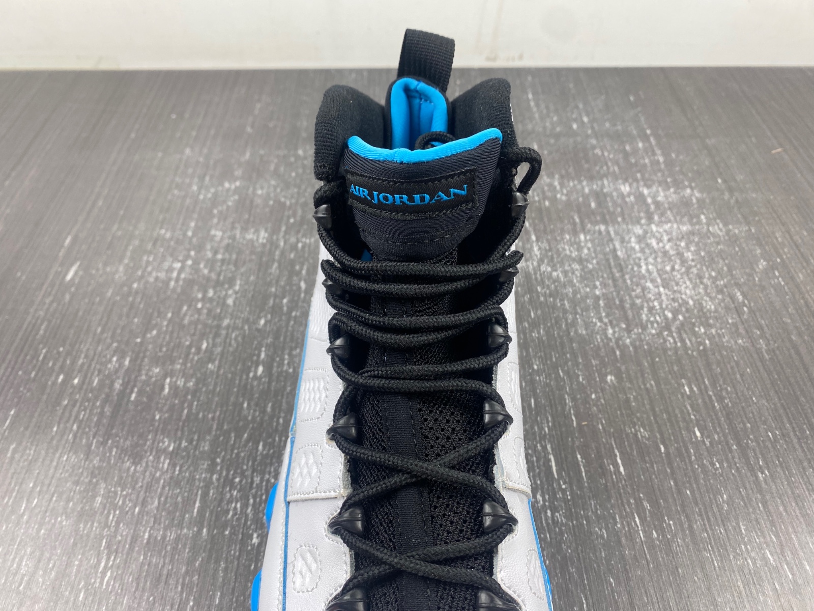 Air Jordan 9 OG "Powder Blue" FQ8992-101