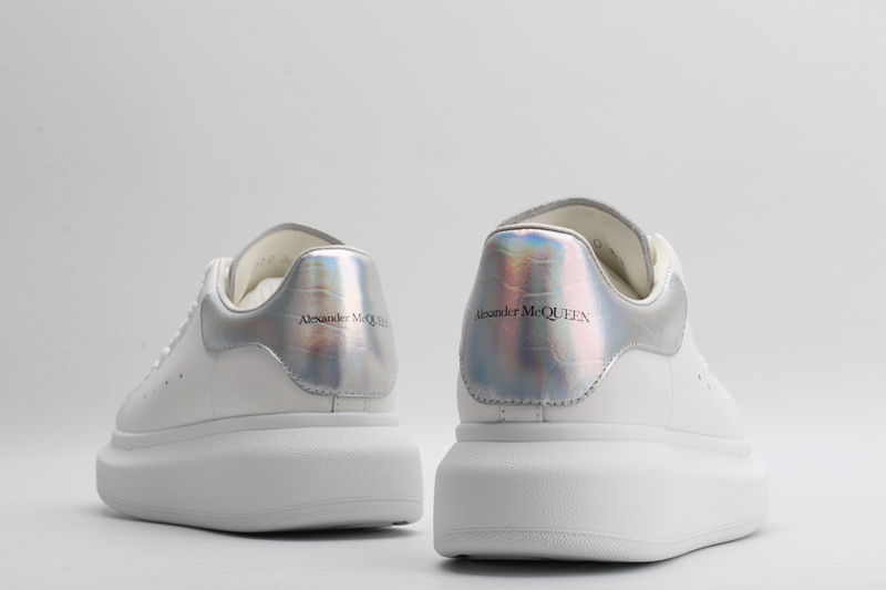 MCQUEEN OVERSIZED SNEAKER