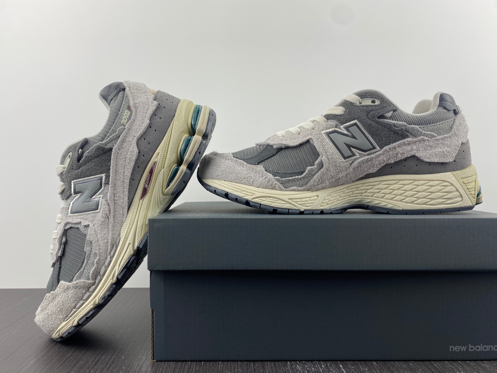 New Balance 2002R Protection Pack Rain Cloud - M2002RDA