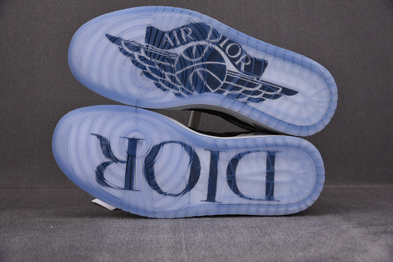 DIOR x Air Jordan 1 High OG CN8607-002