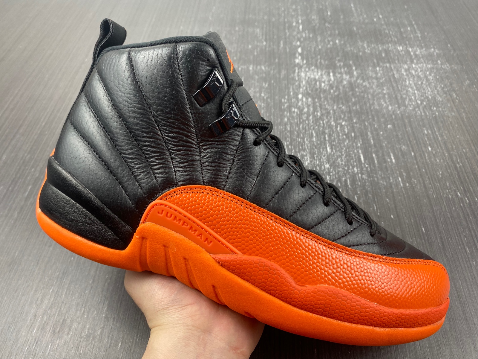 Air Jordan 12 “Brilliant Orange”  FD9101-081