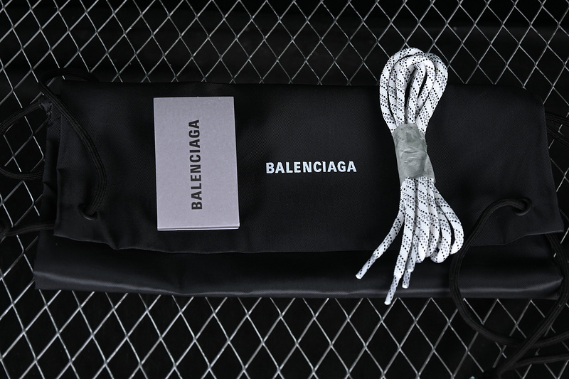 Balenciaga TRIPLE S TRAINER
