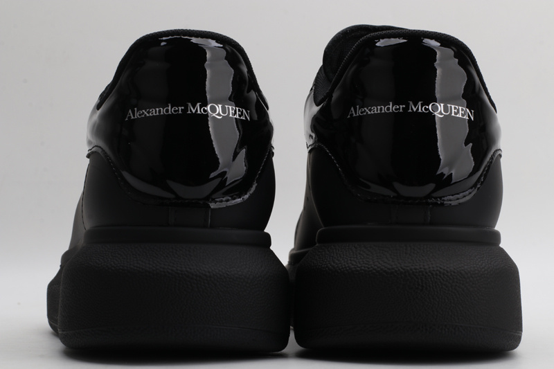 MCQUEEN OVERSIZED SNEAKER