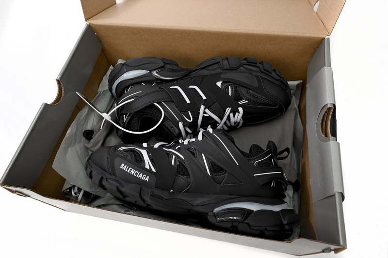 Balenciaga Tess Black And White LED 542023 W1GB1 2045