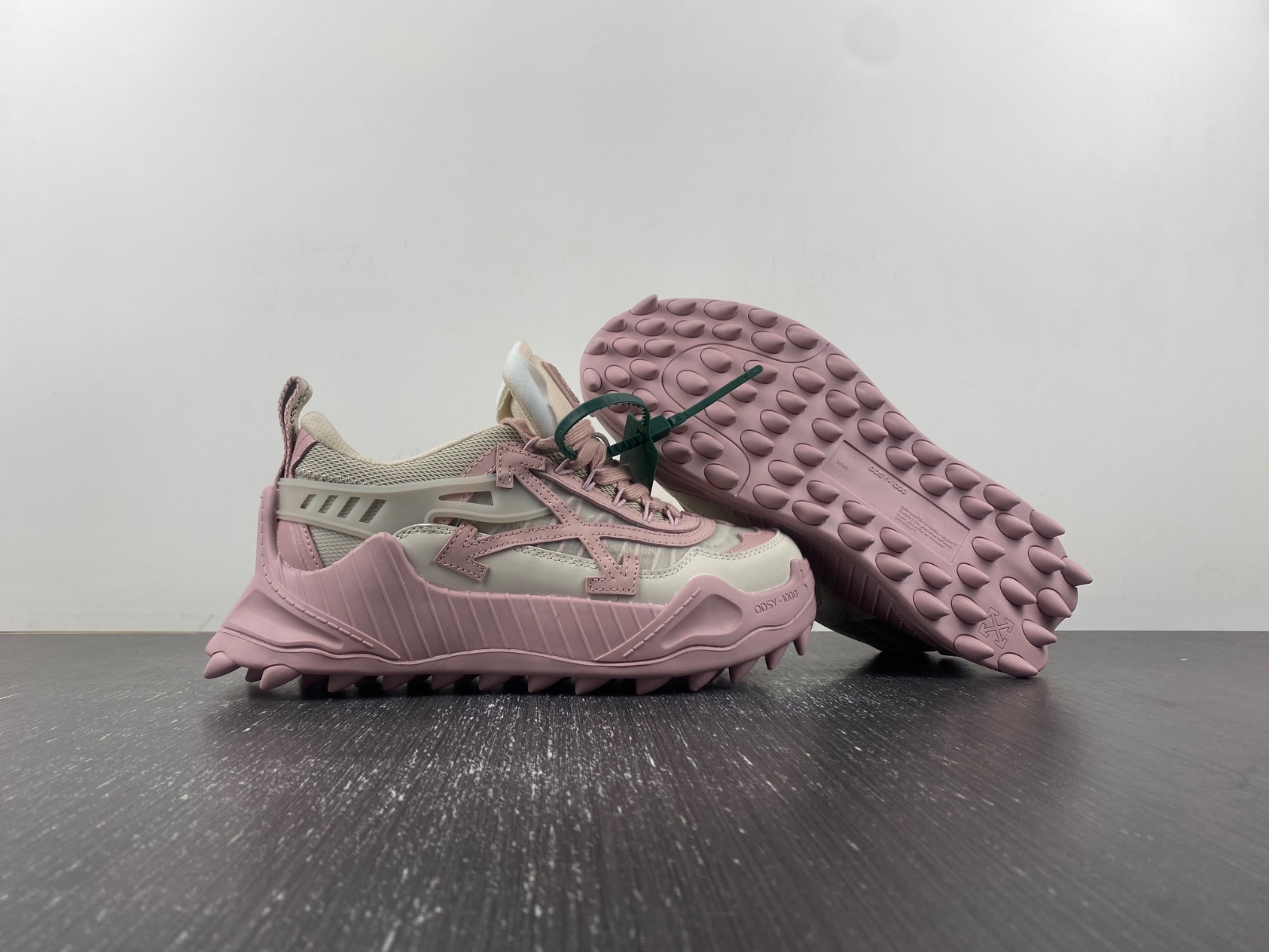 OW C/O​ ODSY-1000 SNEAKERS