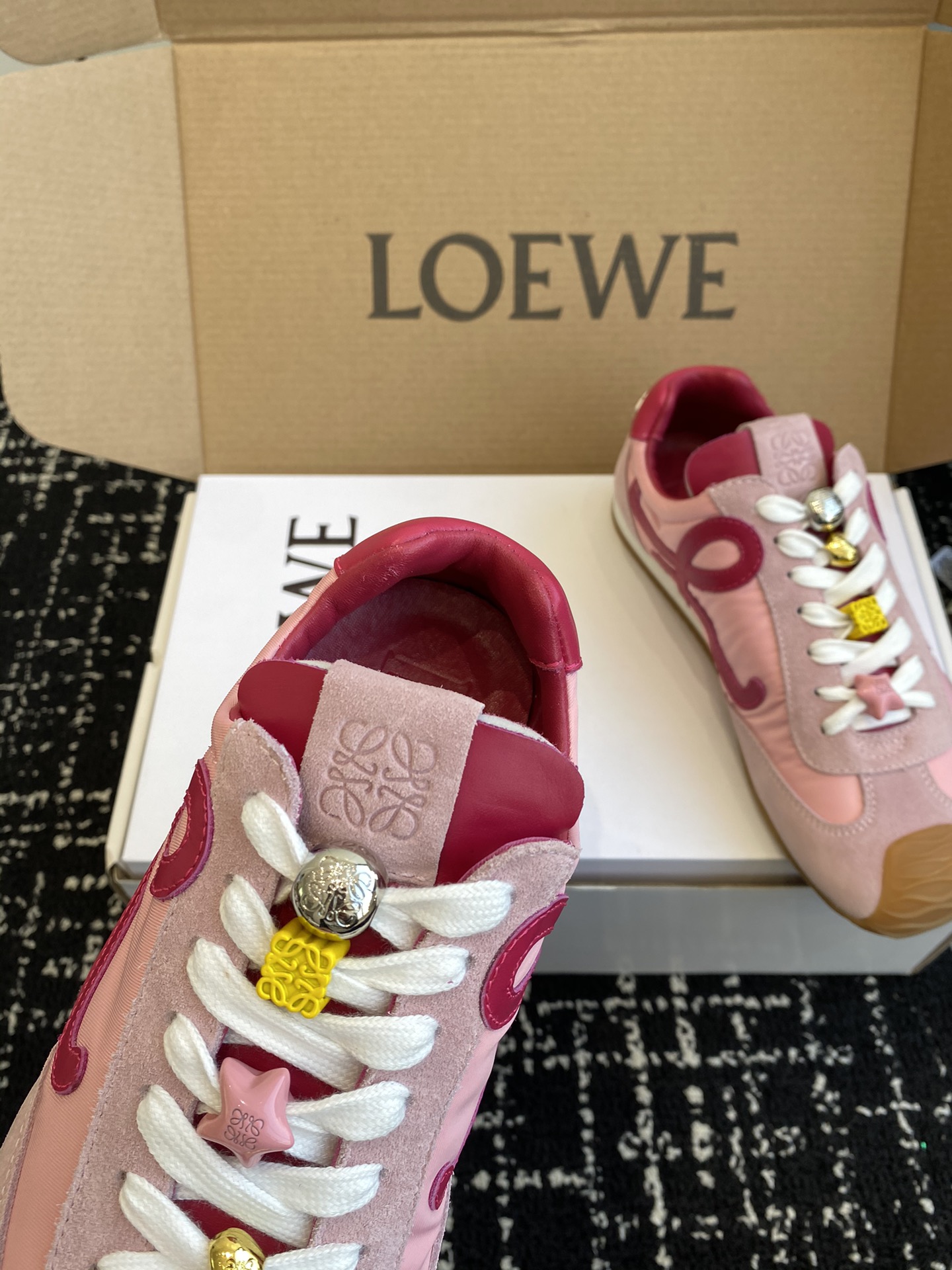 Loewe Sneakers