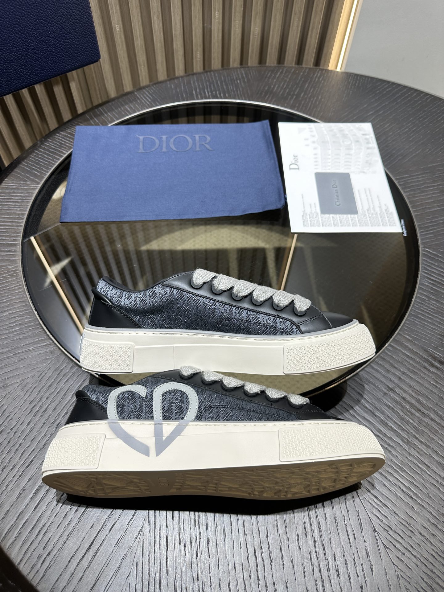 DIOR B33 SNEAKER