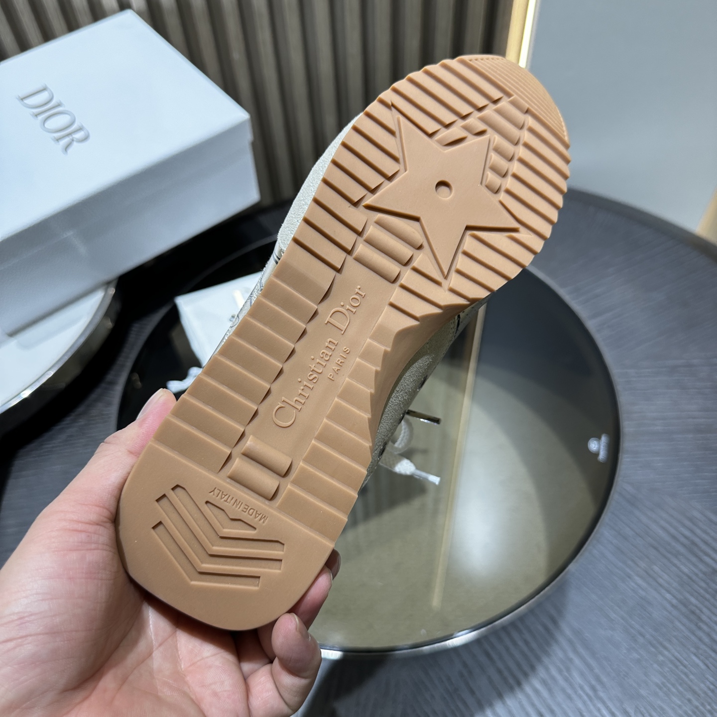 DIOR SNEAKER