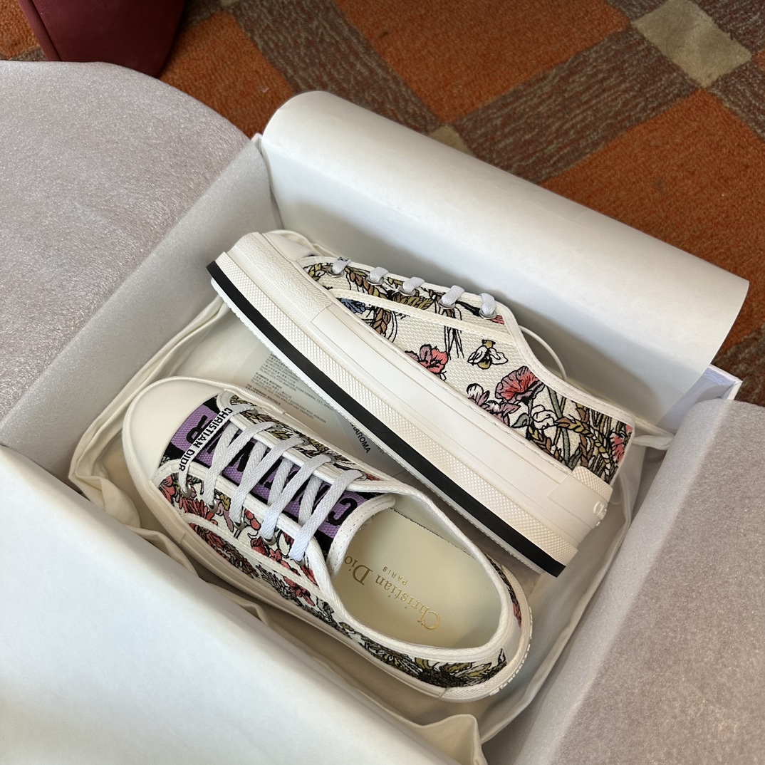 DIOR SNEAKER