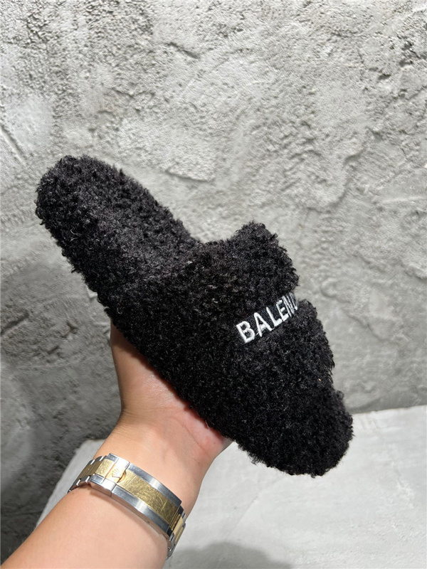 Balenciaga Furry Slide