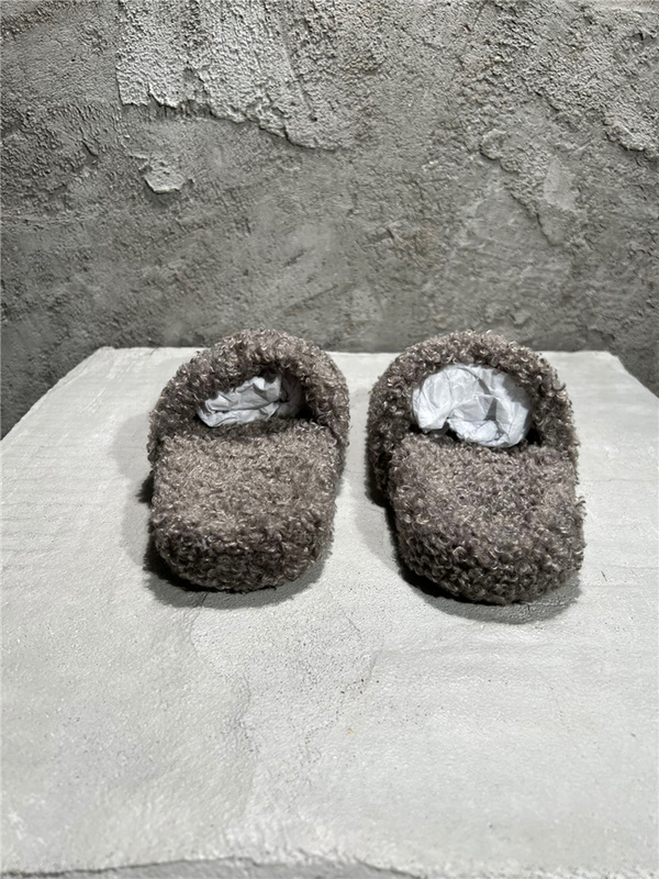 Balenciaga Furry Slide