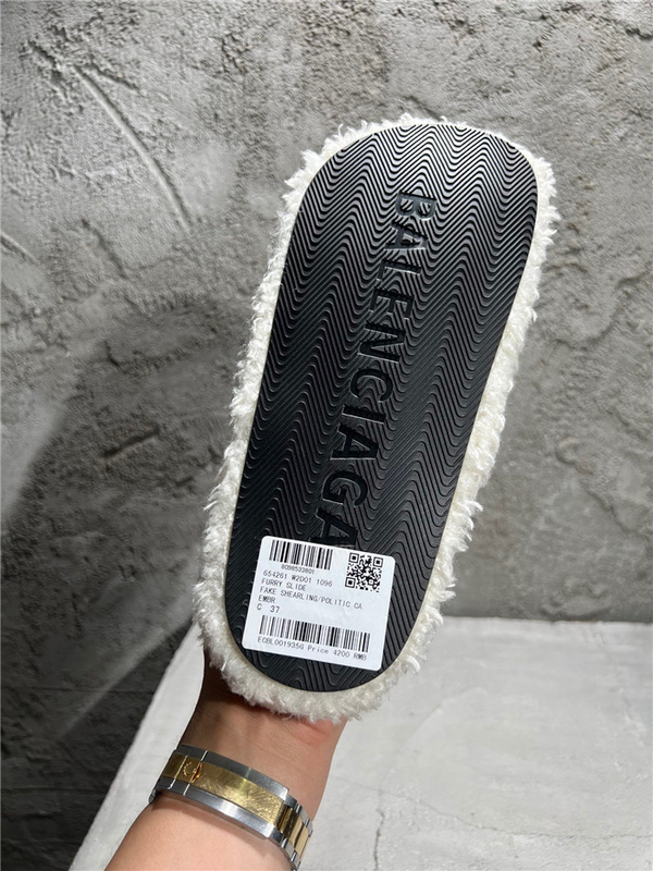 Balenciaga Furry Slide