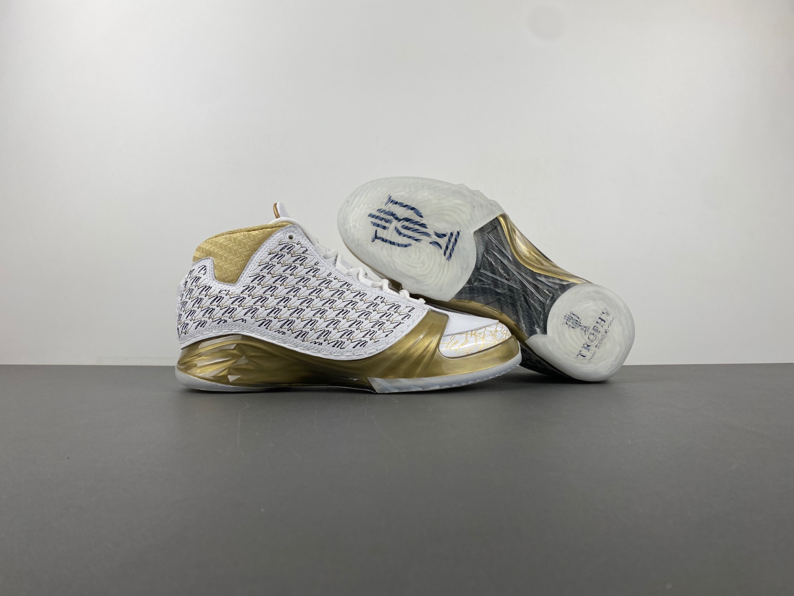 Air Jordan Trophy Room x Air Jordan 23 Retro 