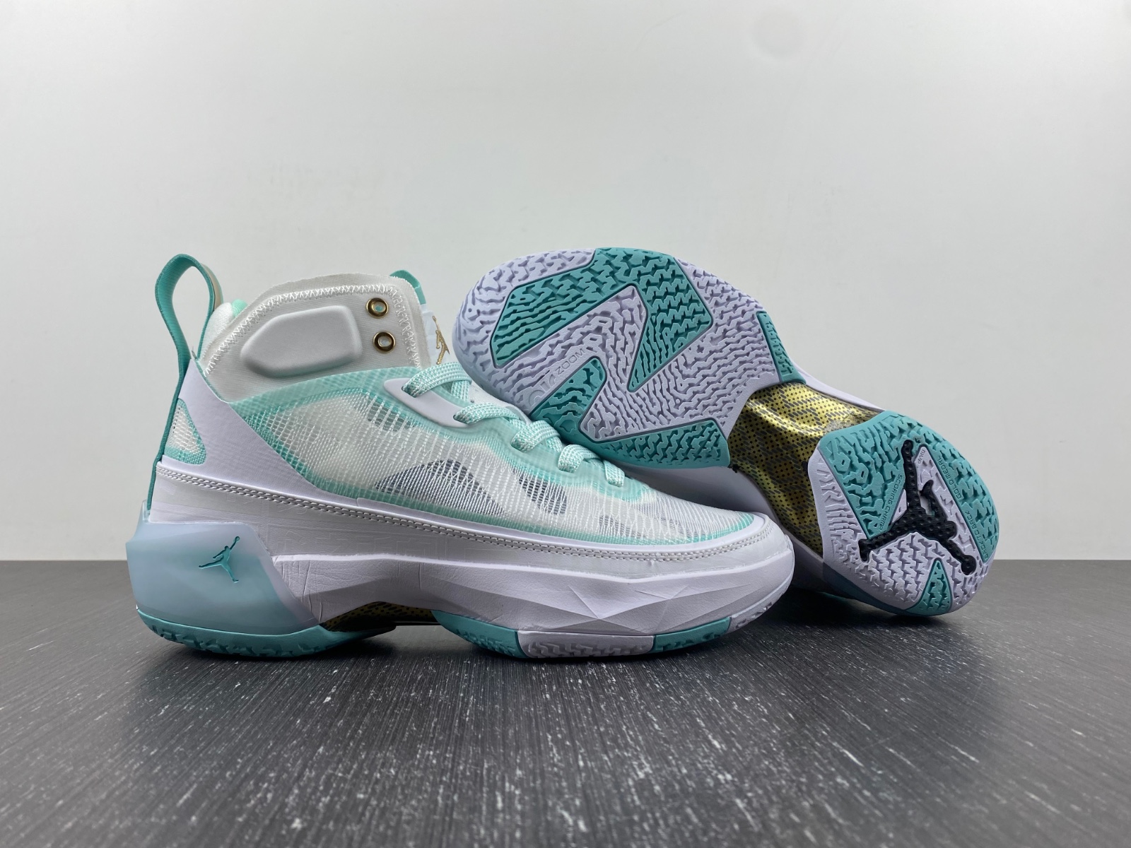 Air Jordan XXXVII Guo PF