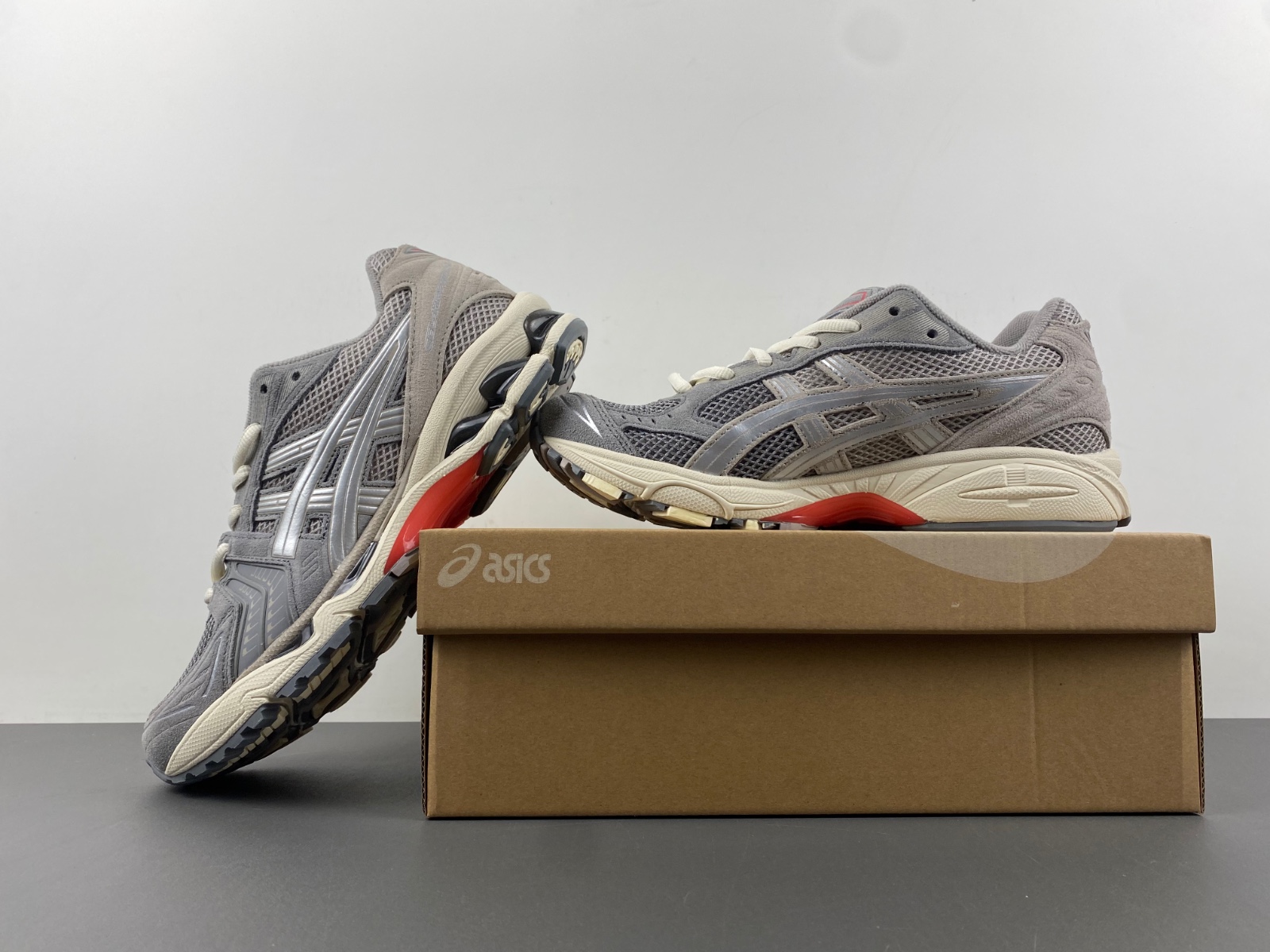 ASICS sneaker