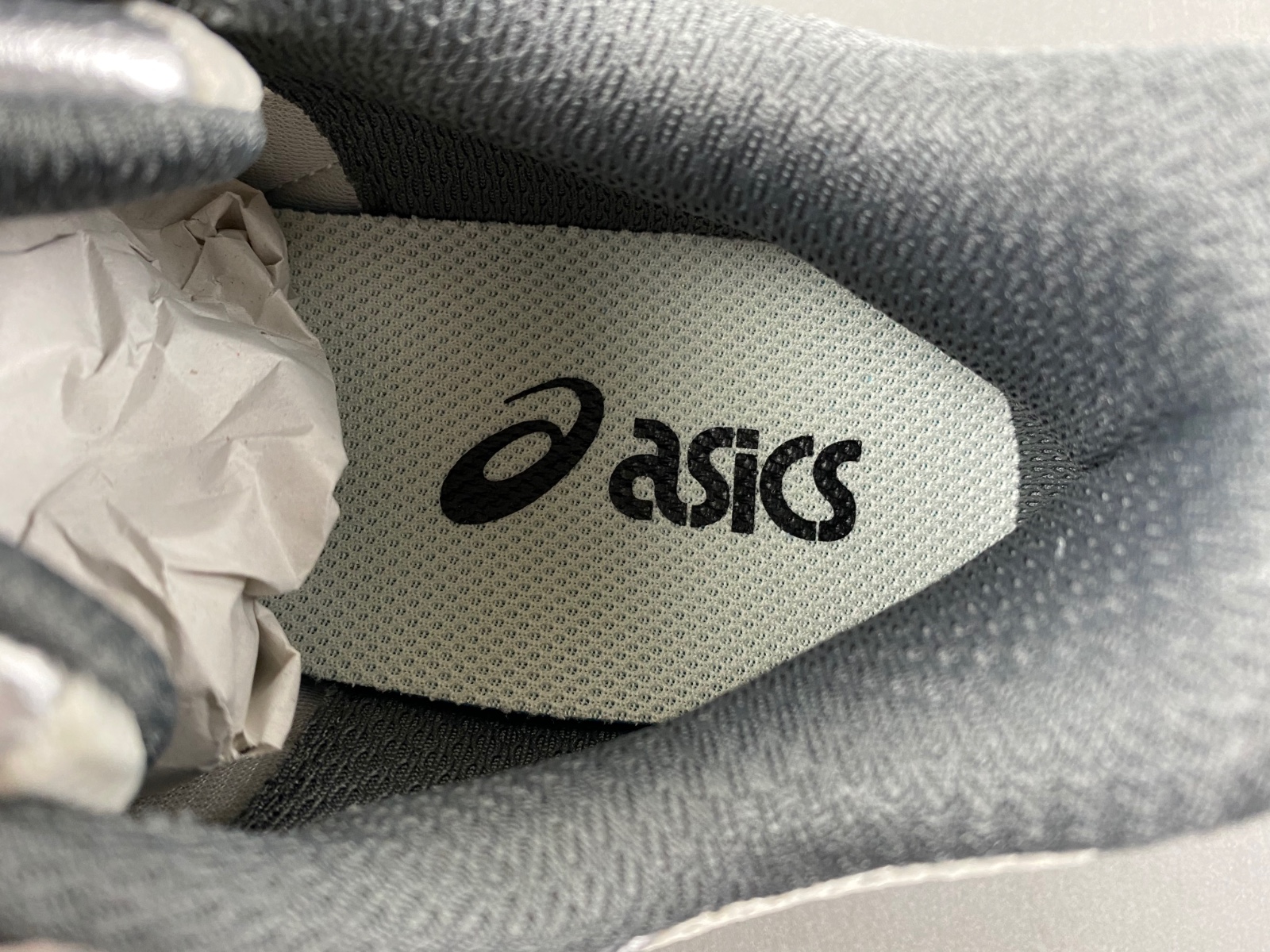 ASICS sneaker