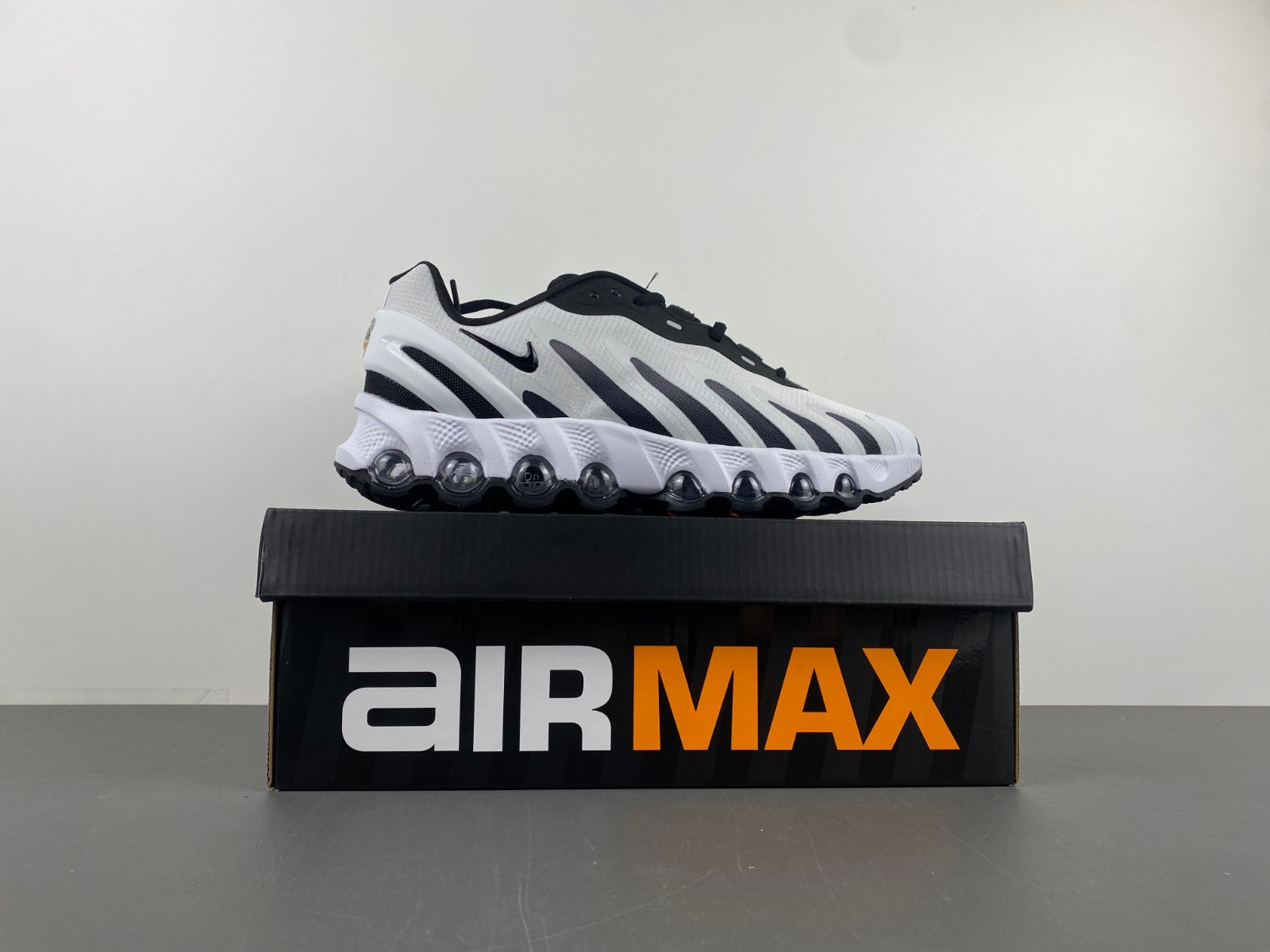 Nike Air Max DN 8