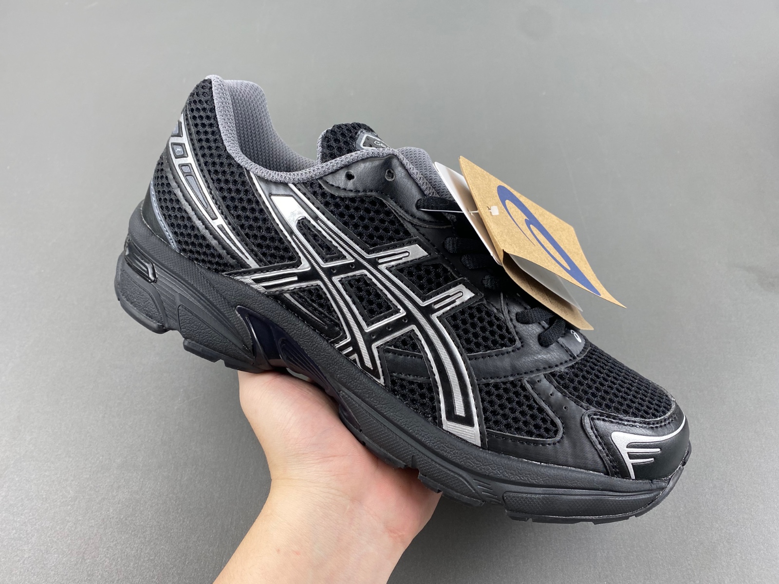 ASICS sneaker