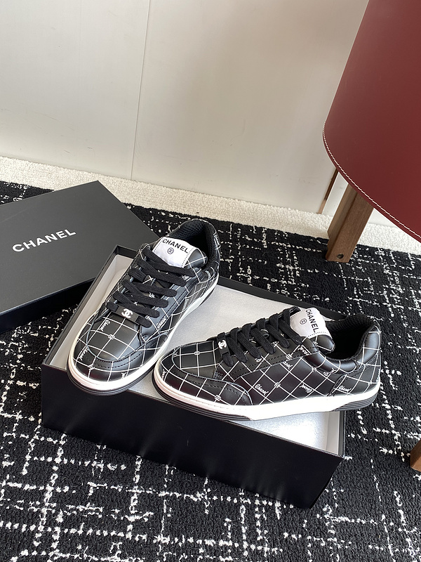 Chanel Sneaker