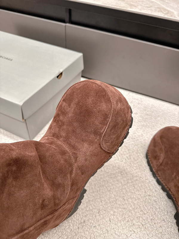 Balenciaga Winter Boots (High-Top)