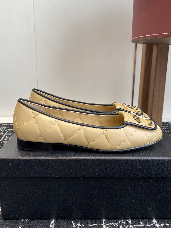 Chanel  Leather CC Logo Loafers