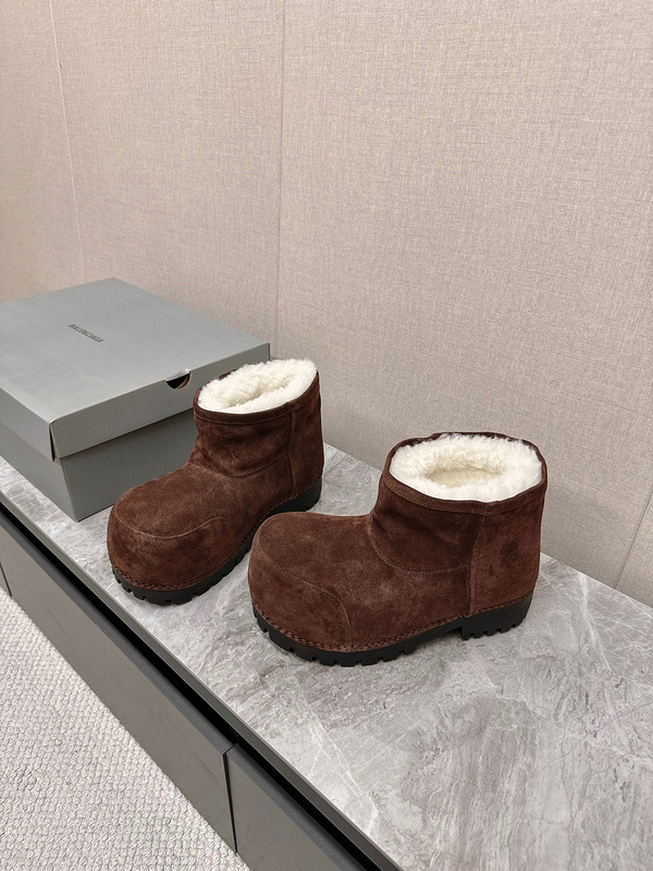 Balenciaga Winter Boots (Low-Top)