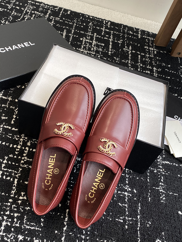 Chanel  Leather CC Logo Loafers