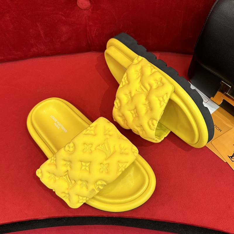 LV POOL PILLOW COMFORT MULE