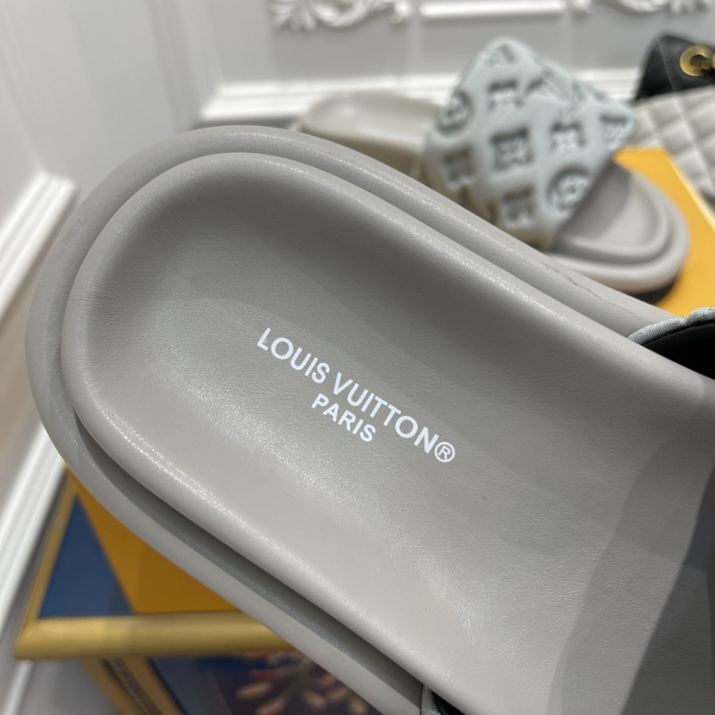 LV POOL PILLOW COMFORT MULE