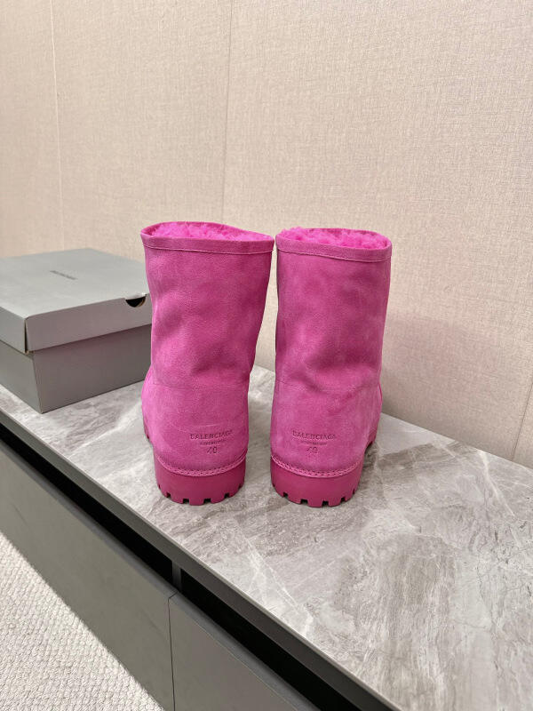 Balenciaga Winter Boots (Middle-Top)