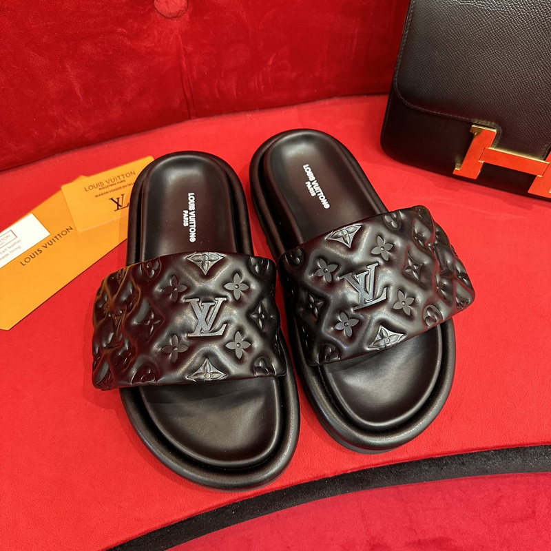 LV POOL PILLOW COMFORT MULE