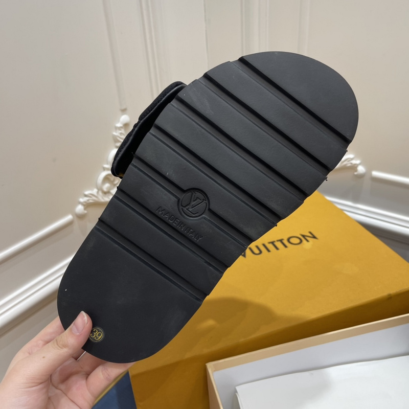 LV POOL PILLOW COMFORT MULE