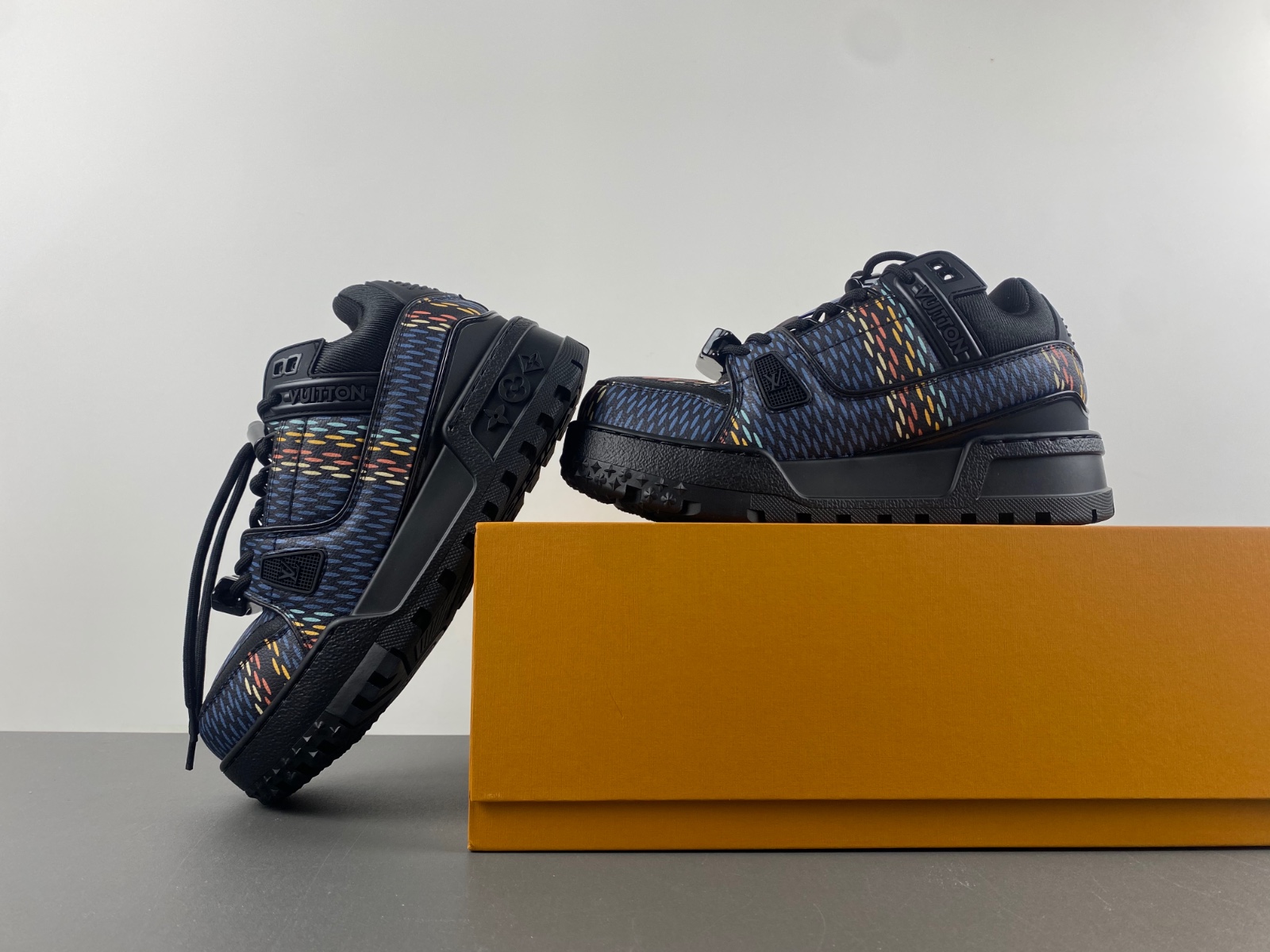 LV Trainer Maxi Sneaker