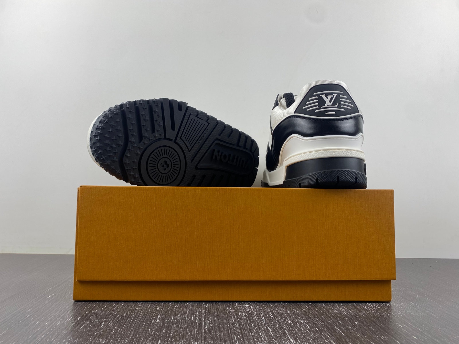 LV Trainer Maxi Sneaker