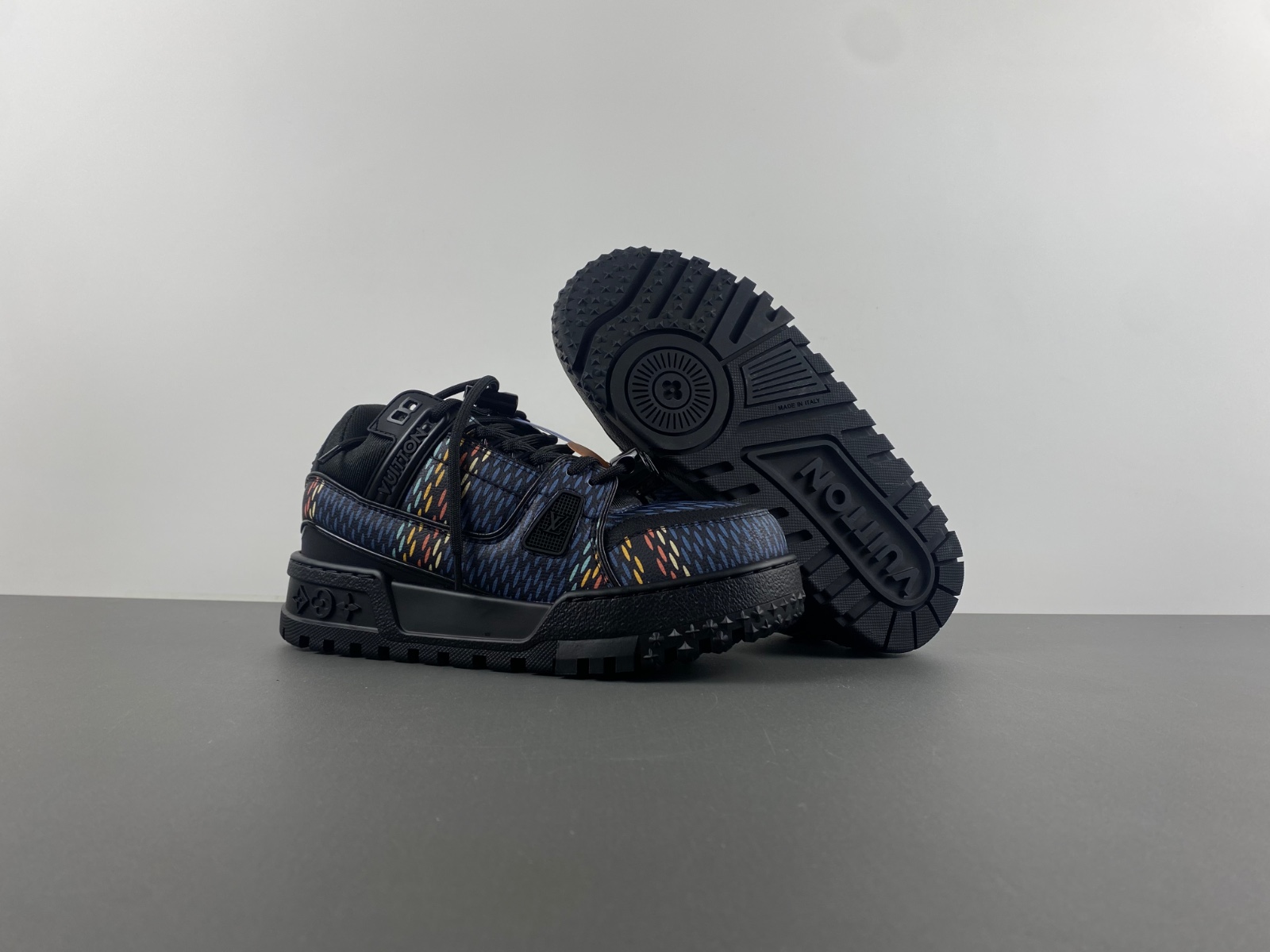 LV Trainer Maxi Sneaker