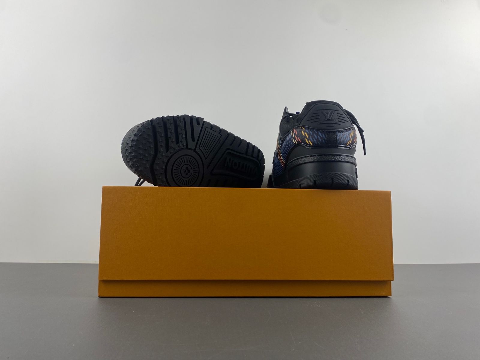 LV Trainer Maxi Sneaker